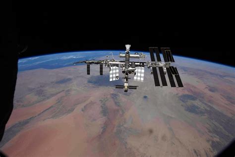 Live Video from the International Space Station .